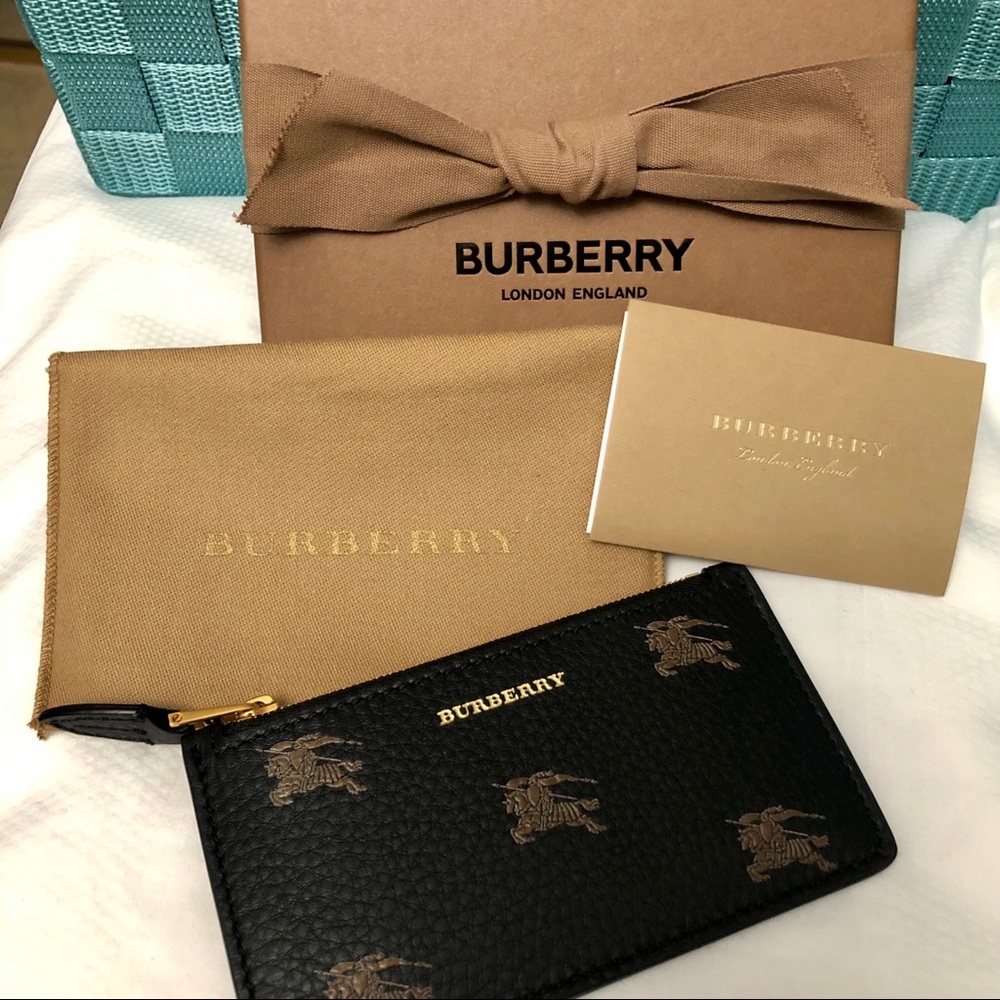 Burberry card holder.
